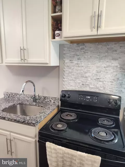 Kitchen - 3603 Clarinth Rd, Baltimore, MD 21215 photo 3 of 5