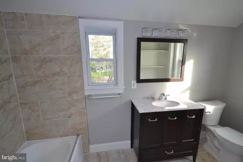 Bath - 3603 Clarinth Rd, Baltimore, MD 21215 photo 1 of 2