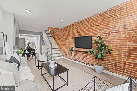 1144 Nanticoke St, Baltimore, MD 21230