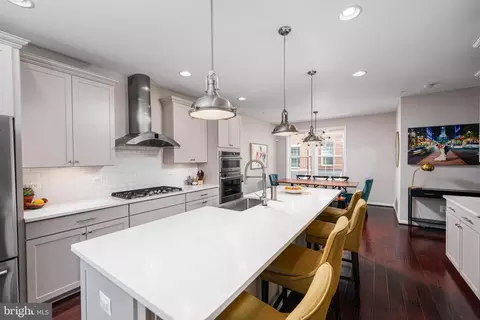 1209 Berry St, Baltimore, MD 21211