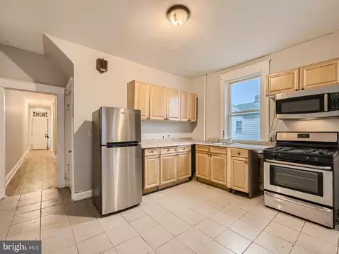 Kitchen - 101 S Monastery Ave, Baltimore, MD 21229 photo 2 of 3