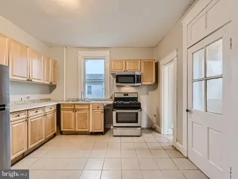 Kitchen - 101 S Monastery Ave, Baltimore, MD 21229 photo 3 of 3