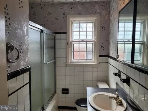 Bath - 6310 Wirt Ave, Baltimore, MD 21215 photo 1 of 1
