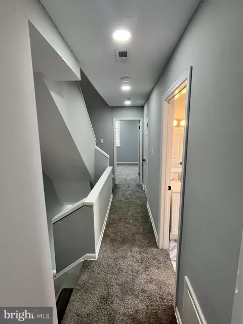 Entry Way - 1507 E Lafayette Ave, Baltimore, MD 21213 photo 6 of 10