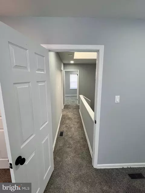 Entry Way - 1507 E Lafayette Ave, Baltimore, MD 21213 photo 9 of 10