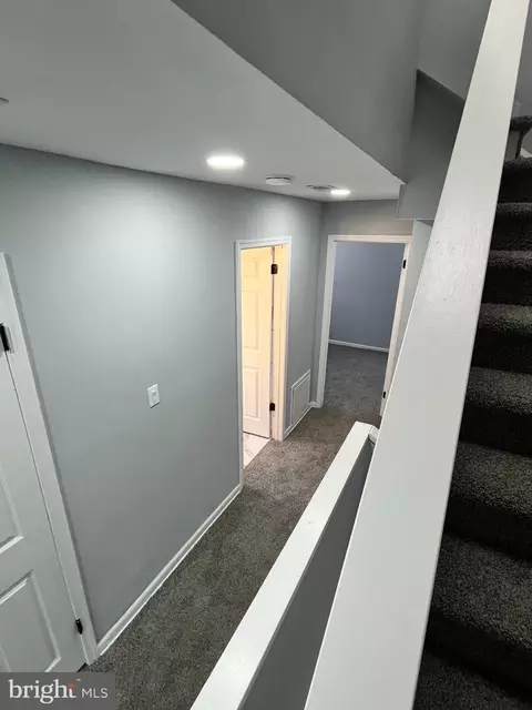 Entry Way - 1507 E Lafayette Ave, Baltimore, MD 21213 photo 8 of 10