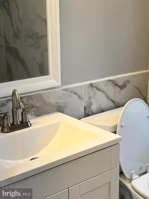 Bath - 1507 E Lafayette Ave, Baltimore, MD 21213 photo 1 of 4