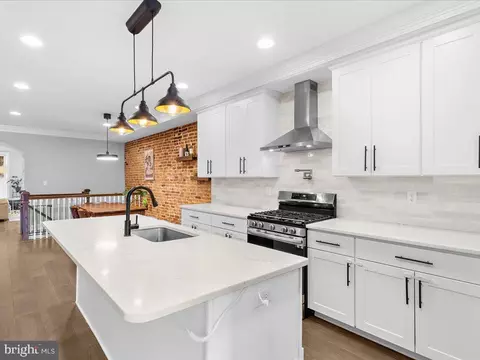 1340 E Fort Ave, Baltimore, MD 21230 photo 2