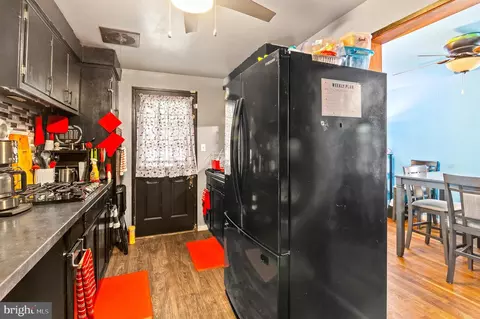 Entry Way - 5230 Darien Rd, Baltimore, MD 21206 photo 3 of 3