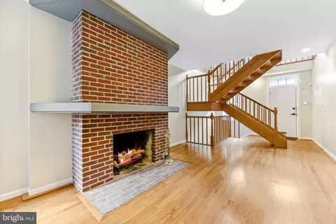 Living - 13 E Henrietta St, Baltimore, MD 21230 photo 3 of 9