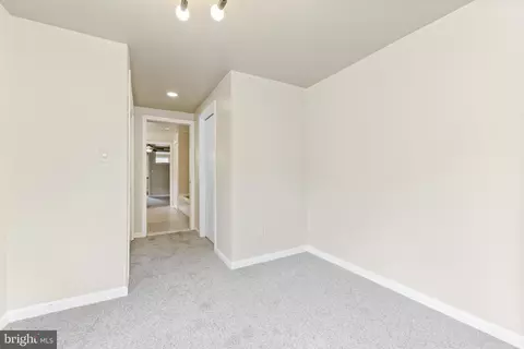 Bedroom - 13 E Henrietta St, Baltimore, MD 21230 photo 2 of 2