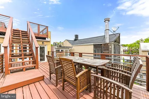 Exterior - 13 E Henrietta St, Baltimore, MD 21230 photo 5 of 11