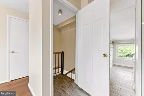 Entry Way - 13 E Henrietta St, Baltimore, MD 21230 photo 12 of 14
