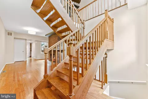 Entry Way - 13 E Henrietta St, Baltimore, MD 21230 photo 1 of 14