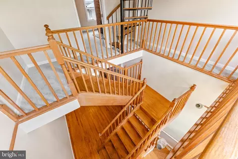 Entry Way - 13 E Henrietta St, Baltimore, MD 21230 photo 9 of 14