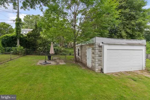 Exterior - 3909 Ridgecroft Rd, Baltimore, MD 21206 photo 5 of 5