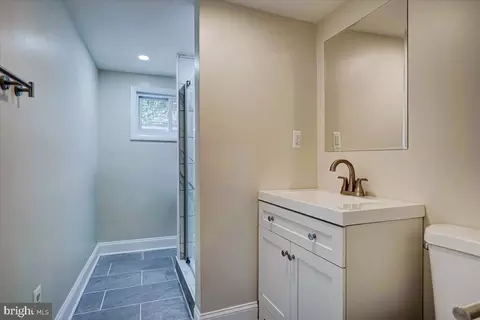 Bath - 253 S Durham St, Baltimore, MD 21231 photo 1 of 3