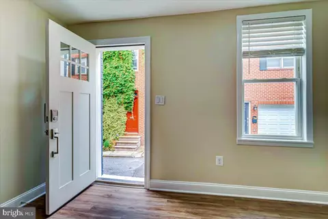 Entry Way - 253 S Durham St, Baltimore, MD 21231 photo 1 of 4