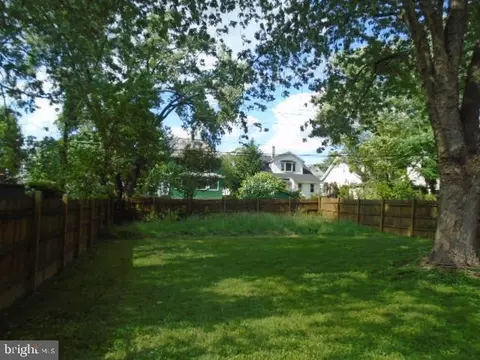 Exterior - 4304 Forest View Ave, Baltimore, MD 21206 photo 3 of 3