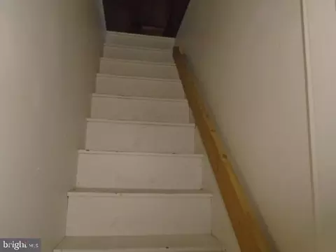 Entry Way - 4304 Forest View Ave, Baltimore, MD 21206 photo 5 of 5
