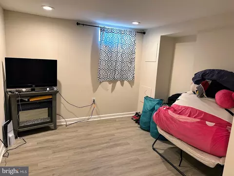 519 E 28th St, Baltimore, MD 21218 photo 9