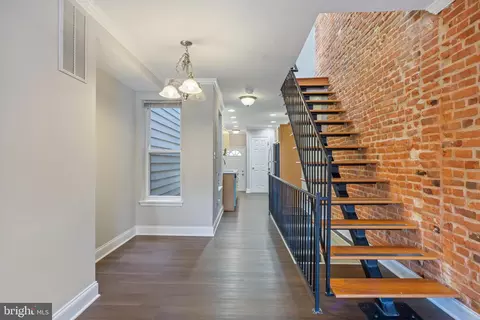 Entry Way - 2816 Dillon, Baltimore, MD 21224 photo 2 of 6