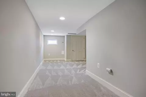 Entry Way - 2816 Dillon, Baltimore, MD 21224 photo 6 of 6