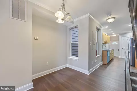 Entry Way - 2816 Dillon, Baltimore, MD 21224 photo 3 of 6