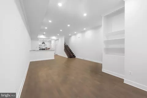 Living - 1222 James St, Baltimore, MD 21223 photo 3 of 5