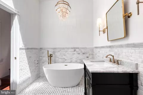 Bath - 124 E Montgomery St, Baltimore, MD 21230 photo 1 of 4