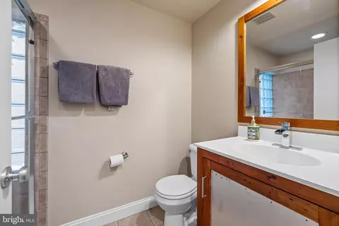 1455 Covington St, Baltimore, MD 21230 photo 37