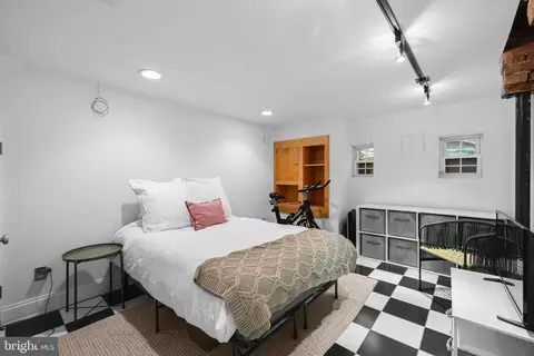 1455 Covington St, Baltimore, MD 21230 photo 25