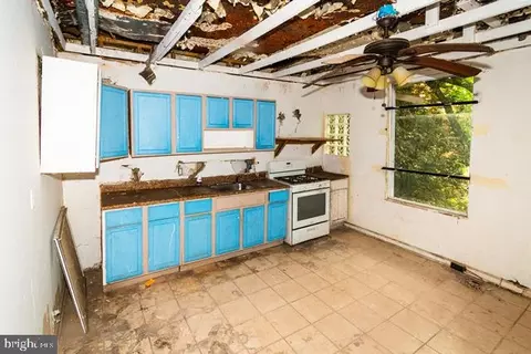 3209 Baker St, Baltimore, MD 21216 photo 6
