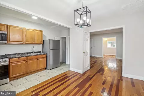 Entry Way - 2818 Quantico Ave, Baltimore, MD 21215 photo 4 of 8