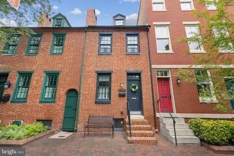 106 W Lee St, Baltimore, MD 21201