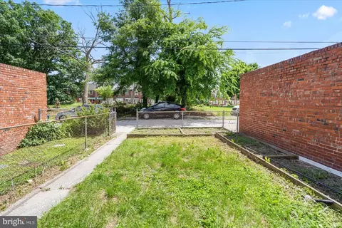 Exterior - 1335 Crofton Rd, Baltimore, MD 21239 photo 4 of 4
