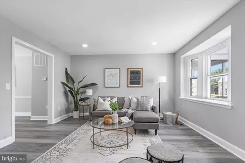 Living - 1335 Crofton Rd, Baltimore, MD 21239 photo 3 of 6
