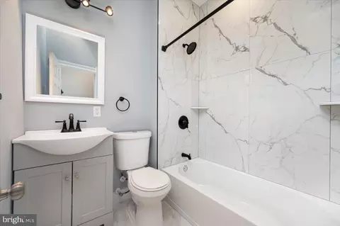 Bath - 642 S Macon St, Baltimore, MD 21224 photo 1 of 2