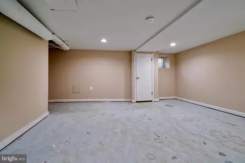514 E 36th St, Baltimore, MD 21218 photo 32