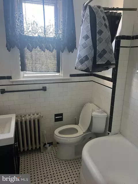 Bath - 1820 E 32nd St, Baltimore, MD 21218 photo 2 of 2