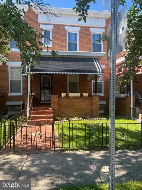 1820 E 32nd St, Baltimore, MD 21218