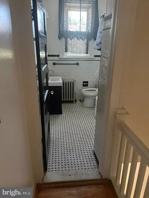 Bath - 1820 E 32nd St, Baltimore, MD 21218 photo 1 of 2