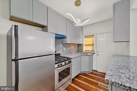 Entry Way - 4126 White Ave, Baltimore, MD 21206 photo 1 of 1