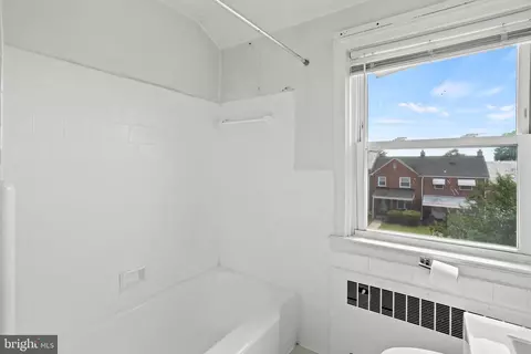 Bath - 3806 Rexmere Rd, Baltimore, MD 21218 photo 1 of 3