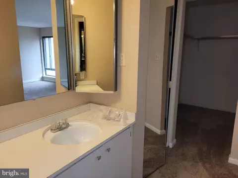Bath - 6325 Red Cedar Pl, Baltimore, MD 21209 photo 2 of 5