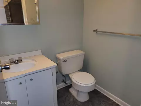 Bath - 6325 Red Cedar Pl, Baltimore, MD 21209 photo 5 of 5