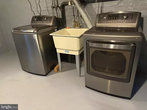Other - 418 N Castle St, Baltimore, MD 21231 photo 10 of 12