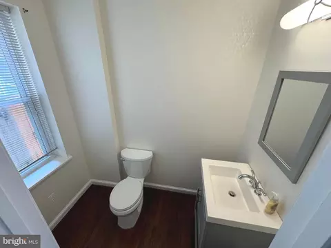 Bath - 418 N Castle St, Baltimore, MD 21231 photo 1 of 5