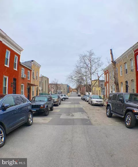 Exterior - 418 N Castle St, Baltimore, MD 21231 photo 12 of 12
