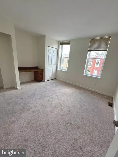 Bedroom - 418 N Castle St, Baltimore, MD 21231 photo 2 of 4
